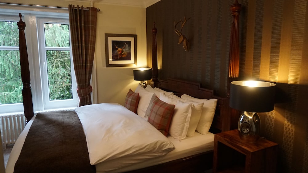 Ivybank Lodge — 5-Star Luxury Hotel in Blairgowrie, United Kingdom