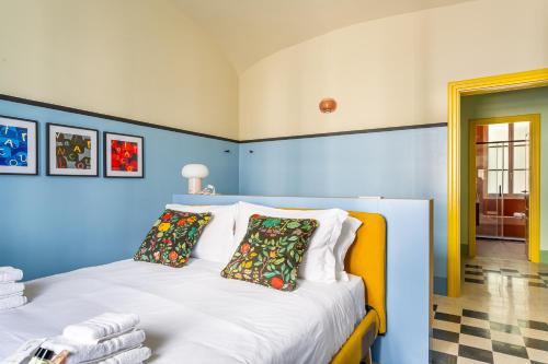 iFlat Colorful New Apartment in Esquilino — 4-Star Luxury Hotel in Rome, Italy