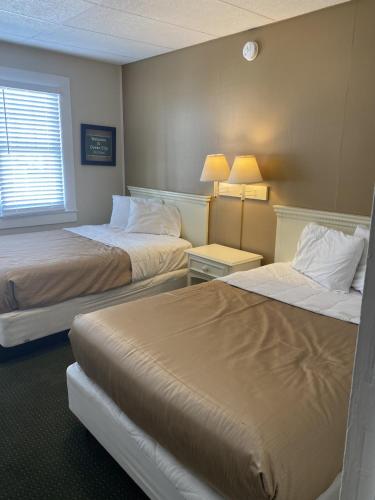 The Admiral Hotel Motel - photo 193