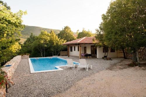 Villa Stanko Međugorje — 4-Star Luxury Hotel in Capljina, Bosnia and Herzegovina