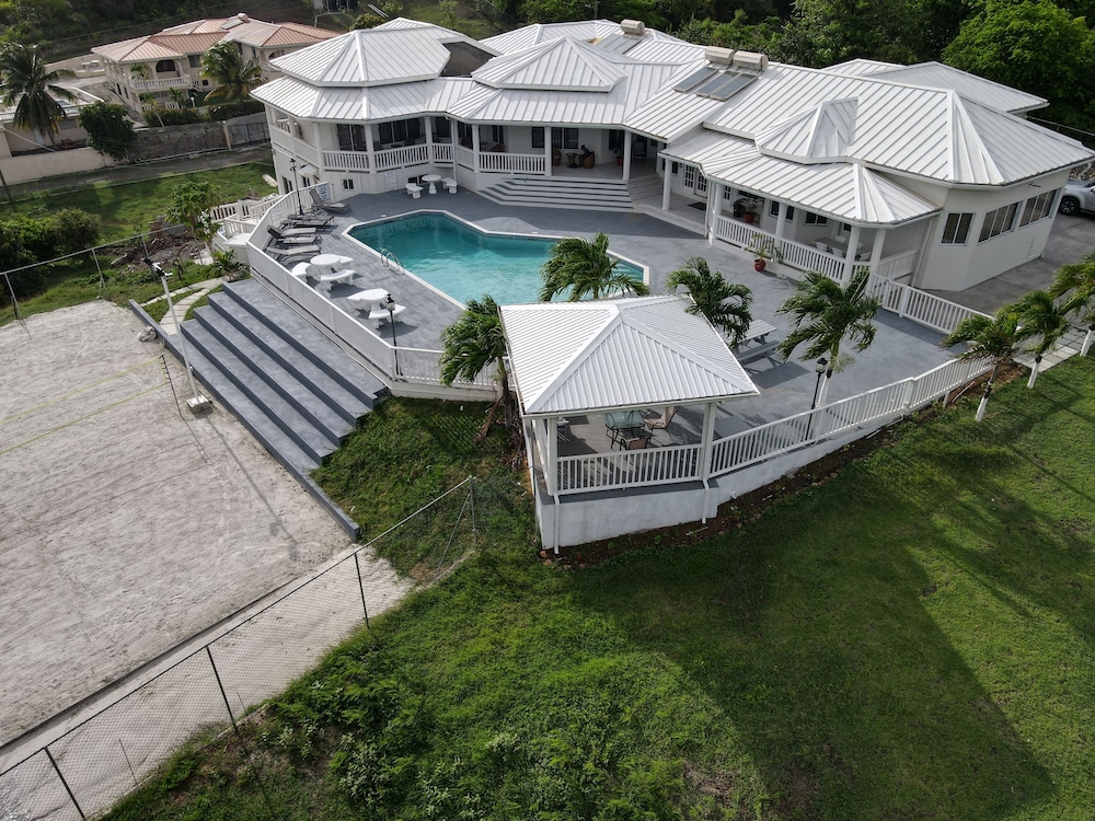 Paris Villas Cap Estate — 4-Star Luxury Hotel in Gros Islet, Saint Lucia