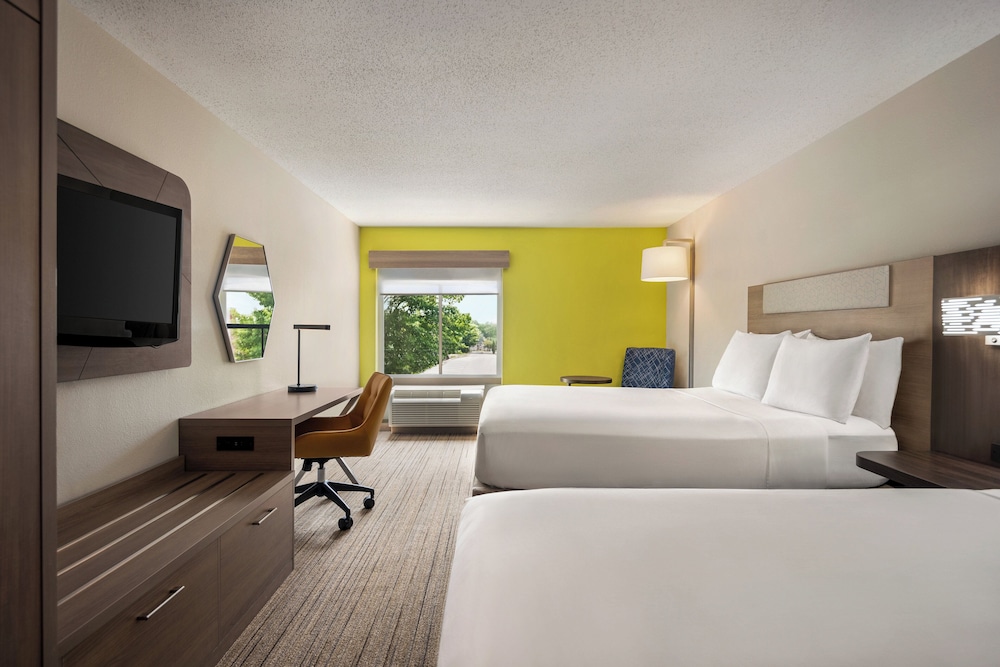 Holiday Inn Express Hotel & Suites Fredericksburg by IHG - photo 17
