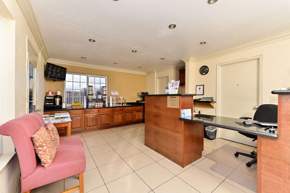 Salinas Inn - featured photo