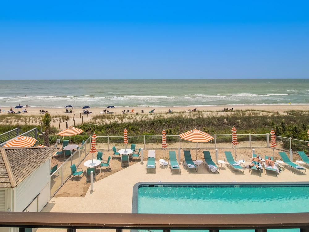 Crystal Coast Oceanfront Hotel - photo 13
