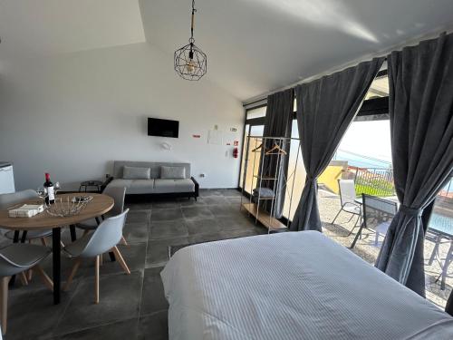 Quinta Das Rosas 5 in Estreito Da Calheta, Portugal