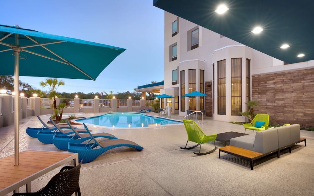 Hampton Inn & Suites Rockport Fulton - photo 48