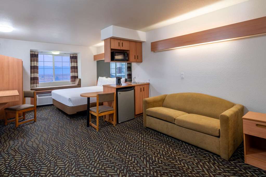 Microtel Inn & Suites by Wyndham Salt Lake City Airport - photo 33