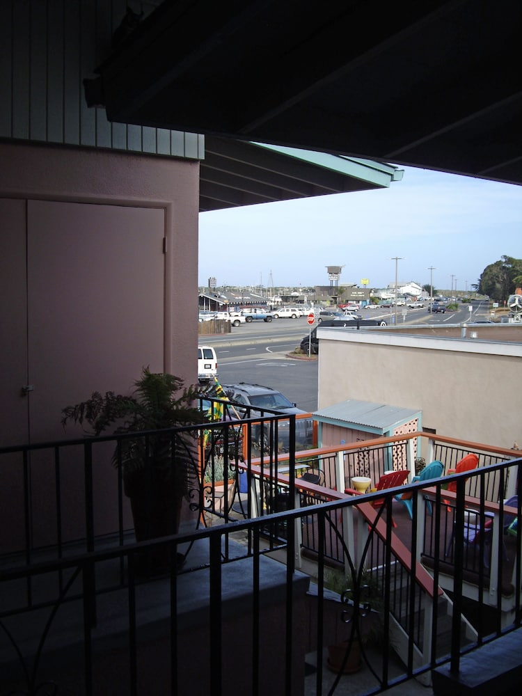 Bayfront Inn at the Waterfront - photo 22