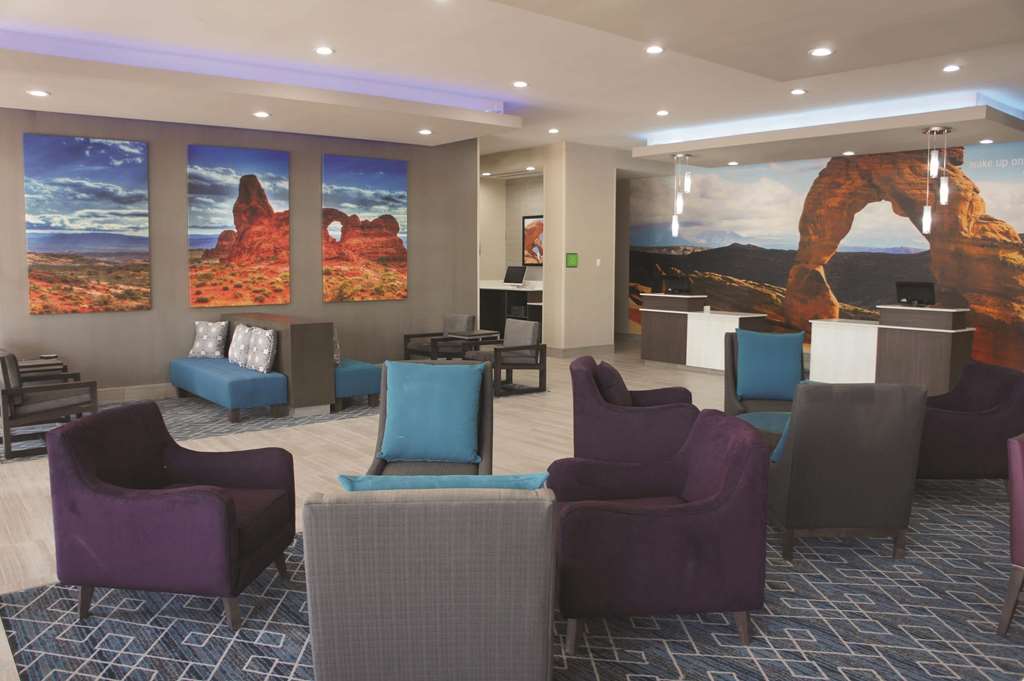 La Quinta Inn & Suites by Wyndham Kanab - photo 8