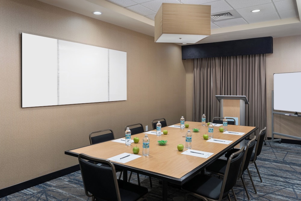 Holiday Inn Express Miami Airport Blue Lagoon Area by IHG - photo 44