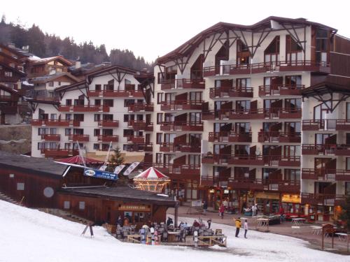 Ski In Ski Out 1 Bed la Tania in Courchevel, France