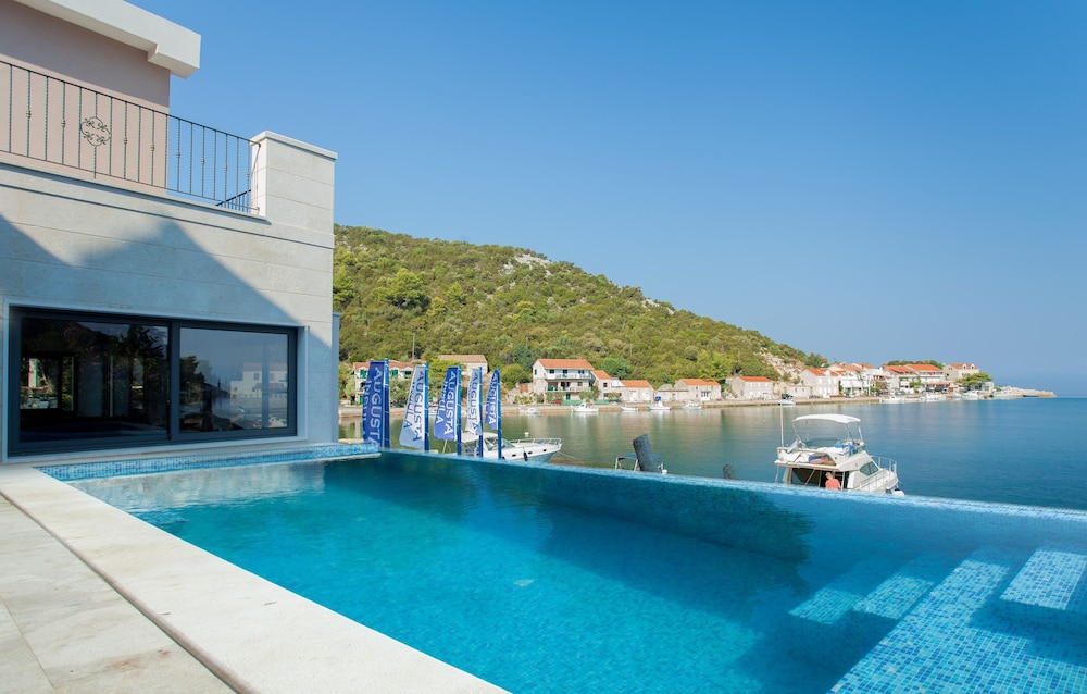 Guesthouse Augusta Insula — 4-Star Luxury Hotel in Lastovo, Croatia