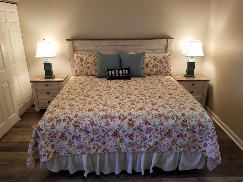Tradewinds Beach Resort - photo 5