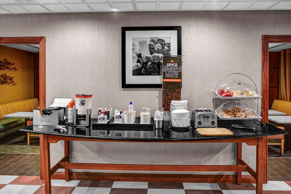 Hampton Inn Coldwater - photo 18