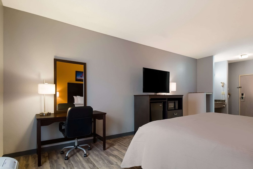 Quality Inn Columbia I 65 - photo 21