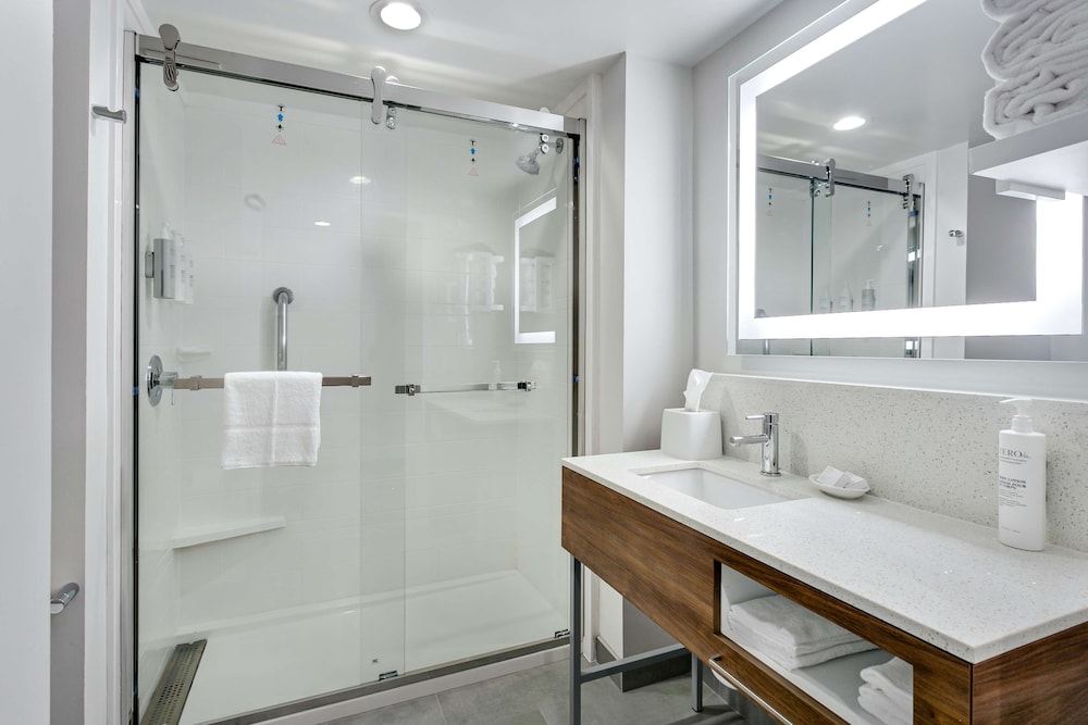 Hampton Inn Houston Pearland - photo 31