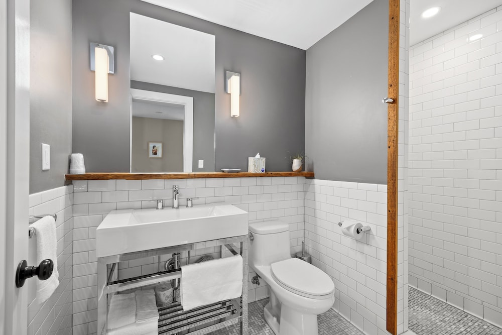 Howard Hotel - photo 33