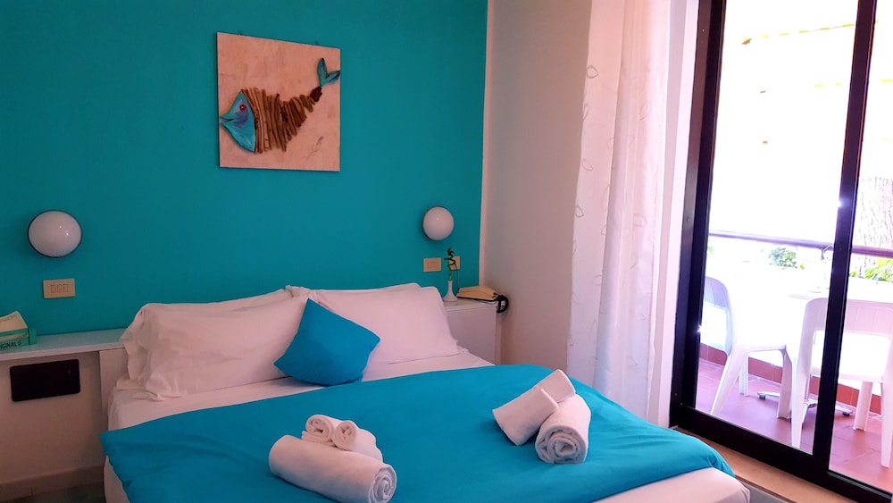 Hotel Punto Verde in Marina Di Campo, Italy