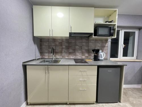 Twin's Twin Apartments