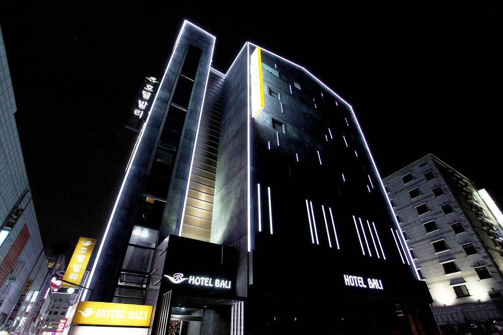 Suwon Yeongtong Bali Hotel in Suwon, South Korea