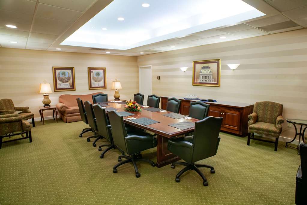 Clarion Hotel & Suites Convention Center Fredericksburg - photo 14