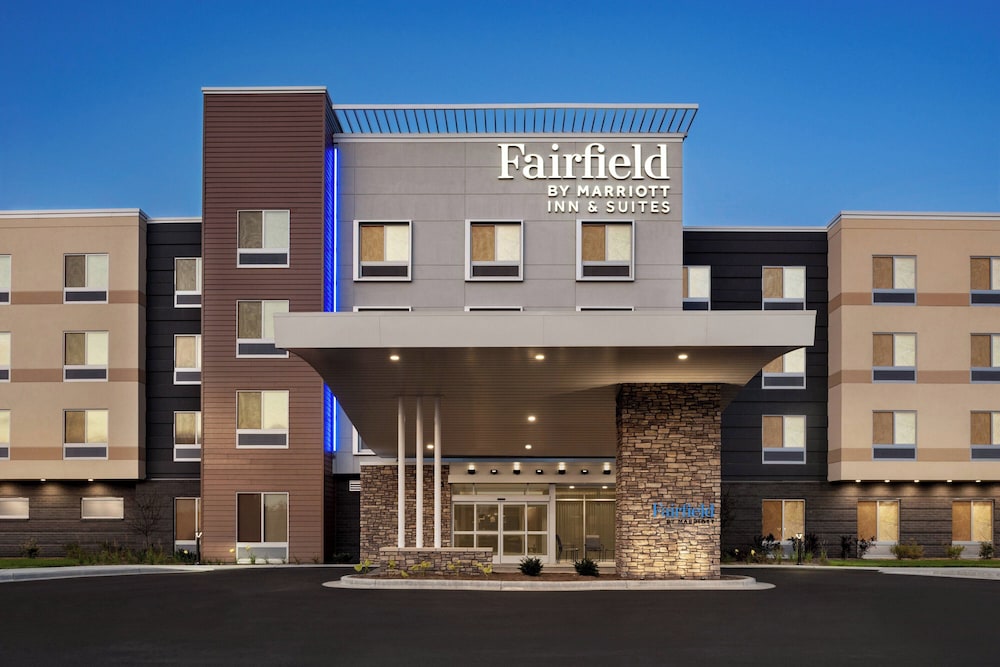 Fairfield Inn & Suites by Marriott Milwaukee West - photo 24