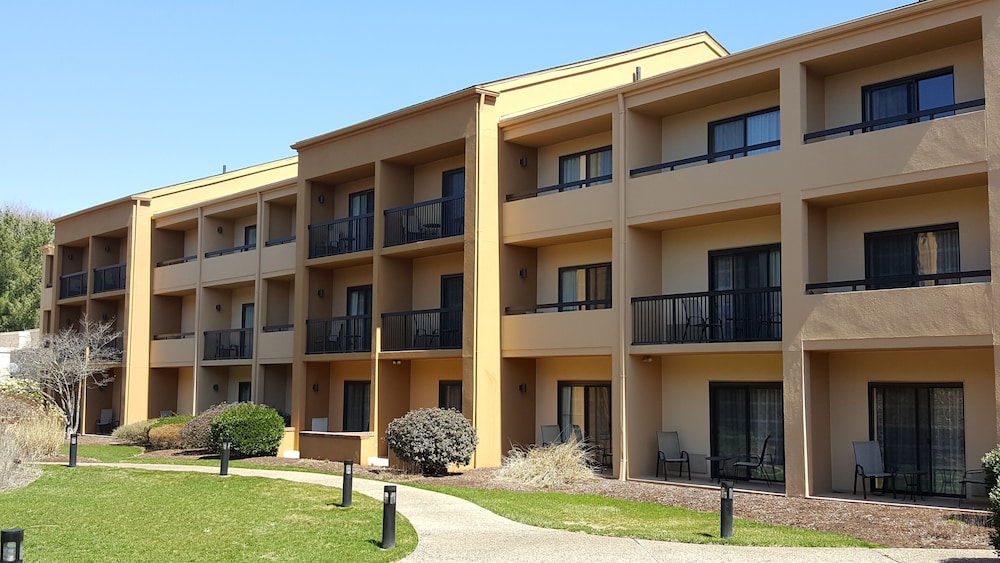 Courtyard New Haven Wallingford - photo 34