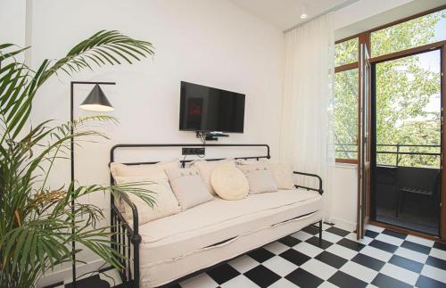 Stylish 1BR Apt In Tbilisi By Wehost