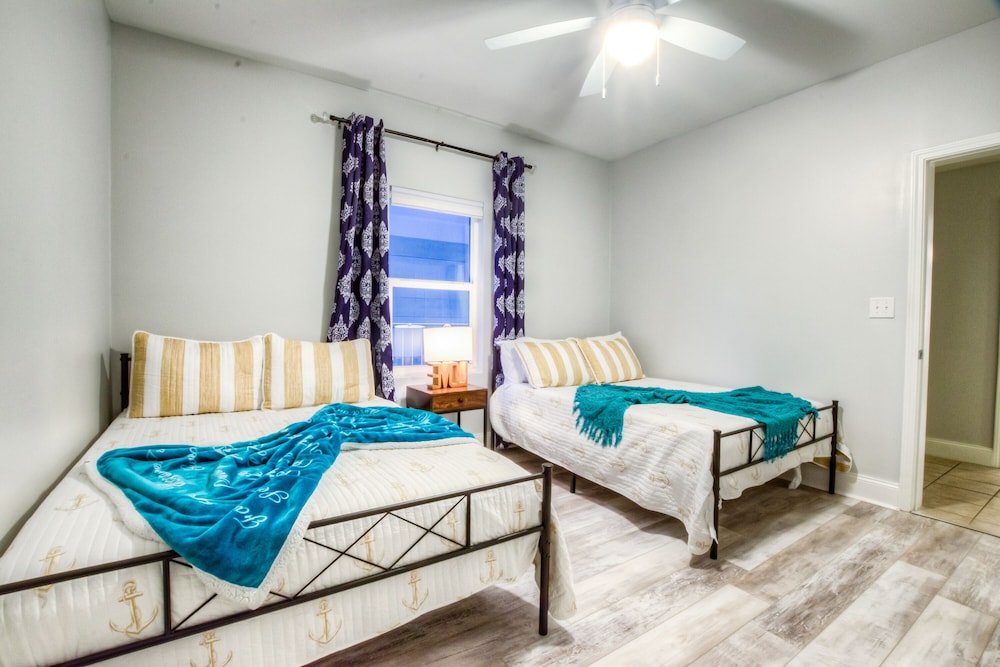 Laketown Wharf Resort by Aneliya's Rentals - photo 60