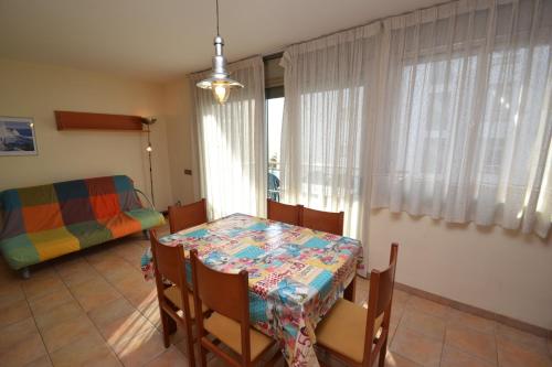 Meddays Apartamento la Caleta Ático — 4-Star Luxury Hotel in Mont-Roig Del Camp, Spain