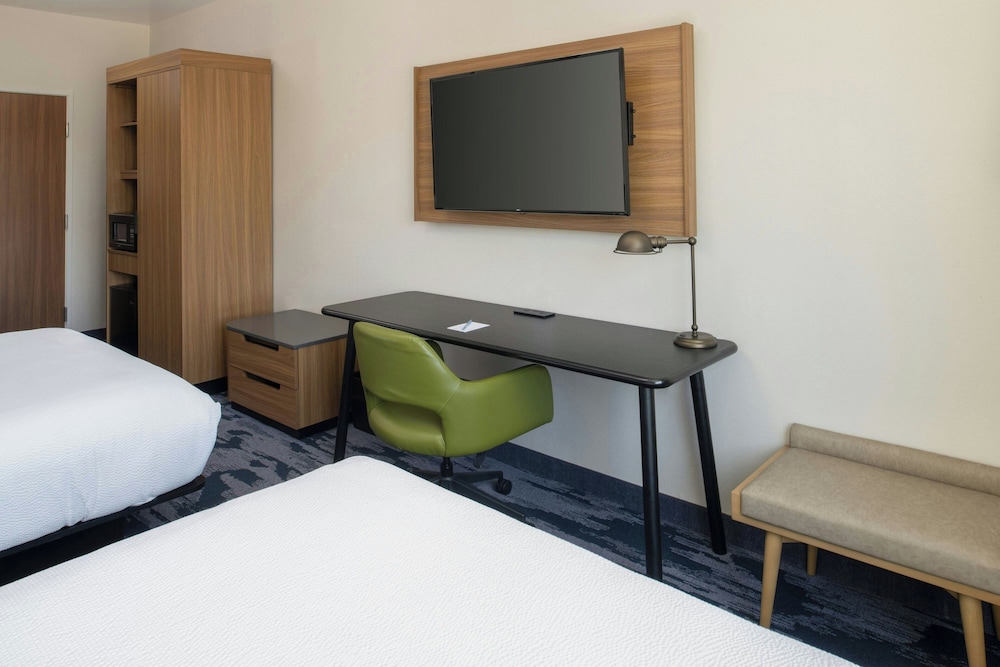 Fairfield Inn & Suites by Marriott Scottsdale Old Town - photo 11
