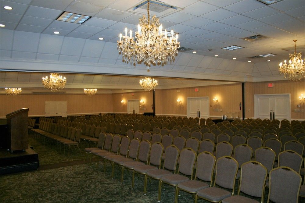 Clarion Inn & Suites Conference Center - photo 52