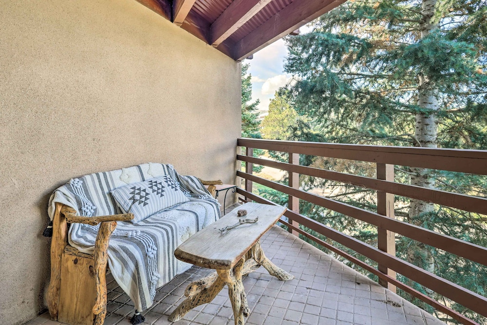Rustic Condo with Deck Less Than 1 Mi to Angel Fire Resort - photo 8
