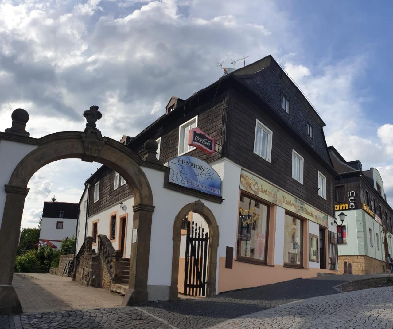 Penzion Sklář — hotel in Novy Bor