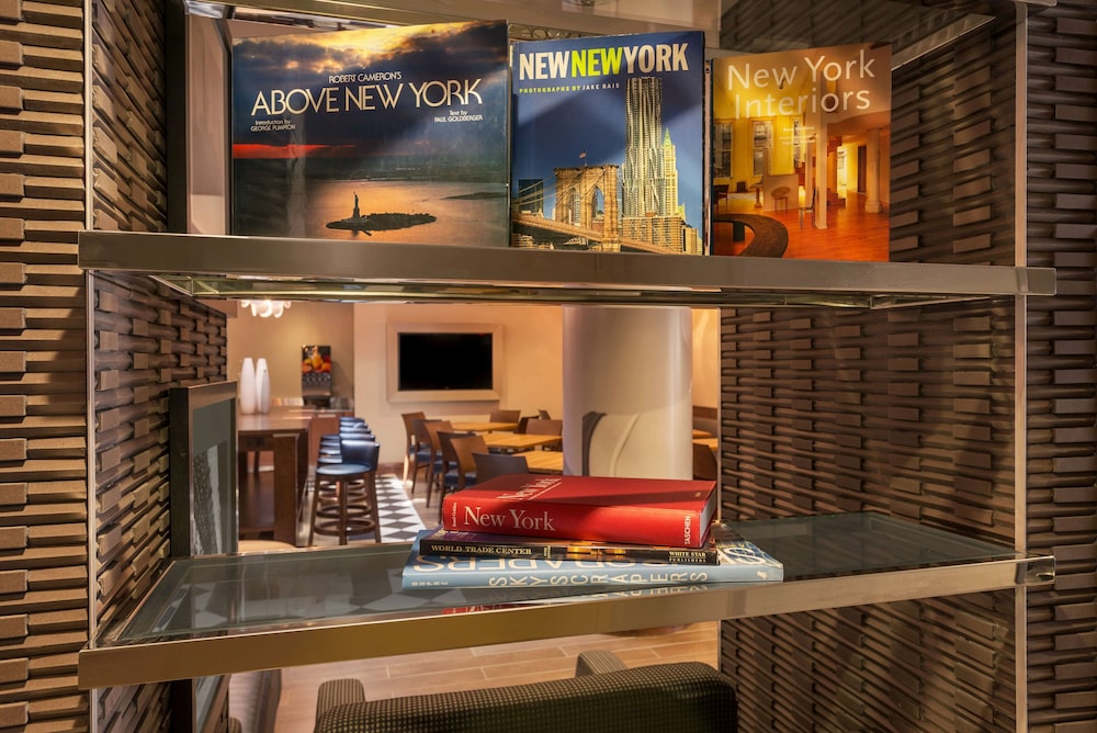 Hampton Inn Manhattan Downtown Financial District - photo 21