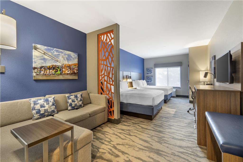 Best Western Plus Castlerock Inn & Suites - photo 11