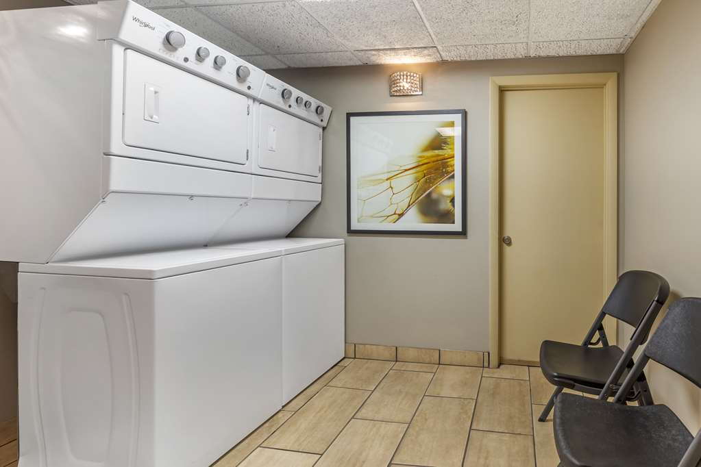 Best Western Plus Landing View Inn & Suites - photo 35