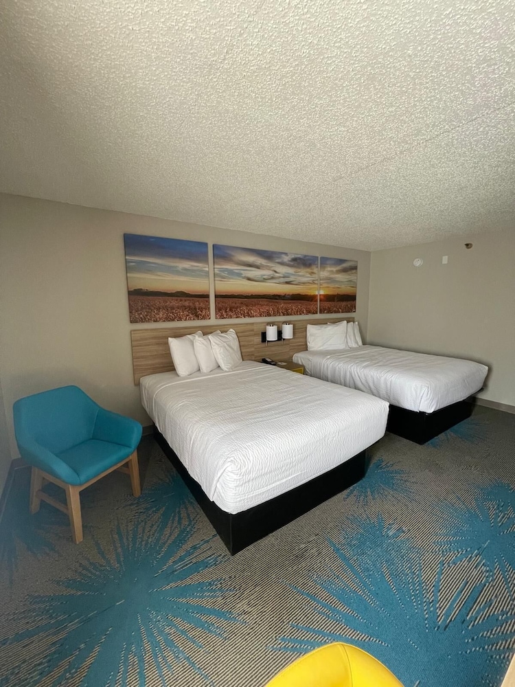 Days Inn by Wyndham Mandan Bismarck Area - photo 5