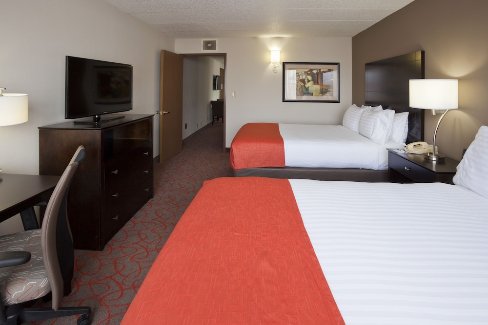 Holiday Inn Express & Suites Bloomington MPLS Arpt Area W an IHG Hotel - photo 3