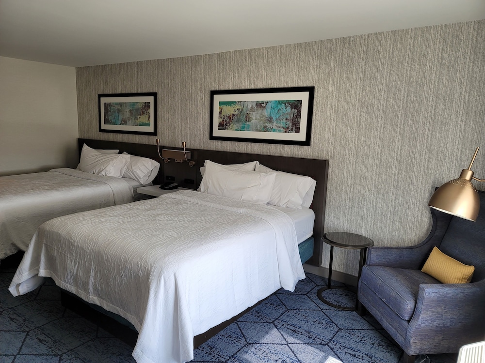 Hilton Garden Inn Cedar Rapids - photo 6