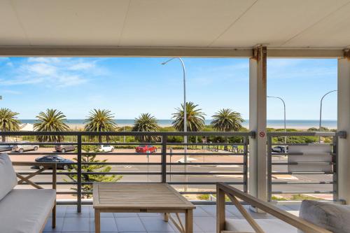 96c Esplanade Semaphore — Semaphore