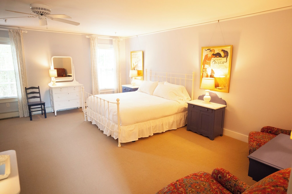 Yellow House Inn - photo 15