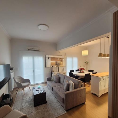 Roman Forum 3 bedroom New apt — 4-Star Luxury Hotel in Thessaloniki, Greece