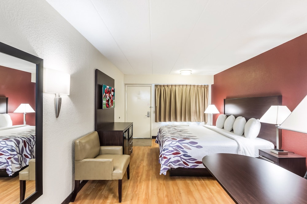 Red Roof Inn Milwaukee Airport Oak Creek - photo 8