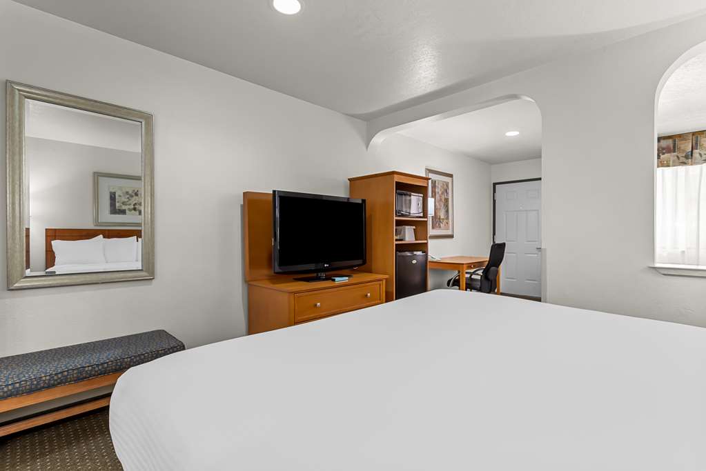 Best Western Socorro Hotel & Suites - photo 23