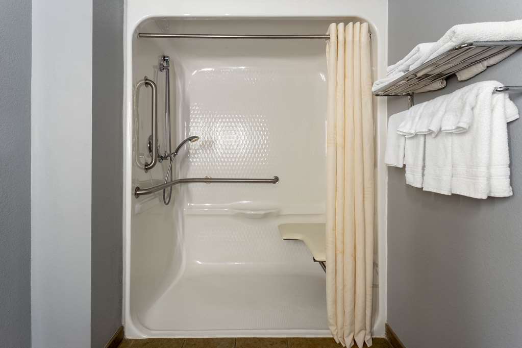 AmericInn by Wyndham Fulton Clinton - photo 18