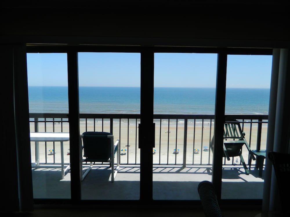 Tropical Winds Oceanfront Hotel - photo 104