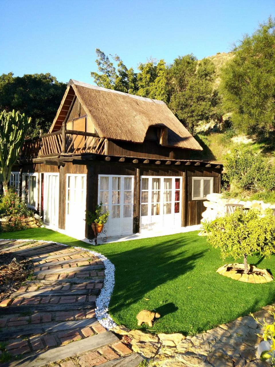 El Jardin de las Hadas pet-friendly hotel Turre