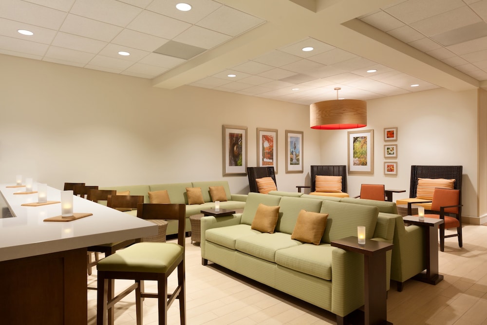 Hilton Garden Inn Boston Logan Airport - photo 47