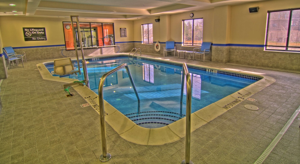 Hampton Inn & Suites Parsippany North - photo 24